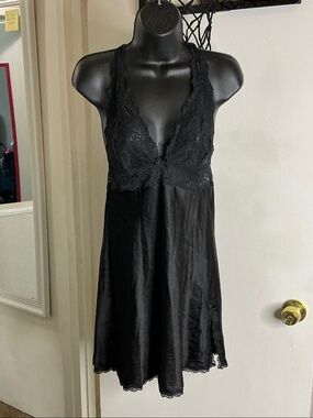 Victoria's Secret Black Lace Trim Satin Mini Chemise Slip
